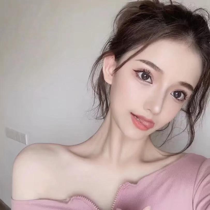 校园女生模拟器